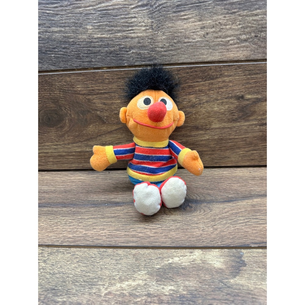 Sesame Street Plush Ernie Toy Doll Vintage Collectible Character‎